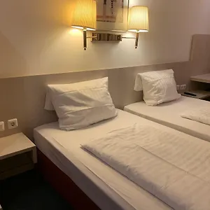Hotel New Fair Messe, Múnich